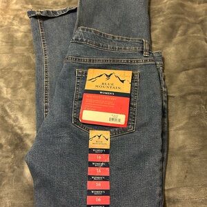 Blue Mountain Women's Boot Cut Jeans - Classic Blue